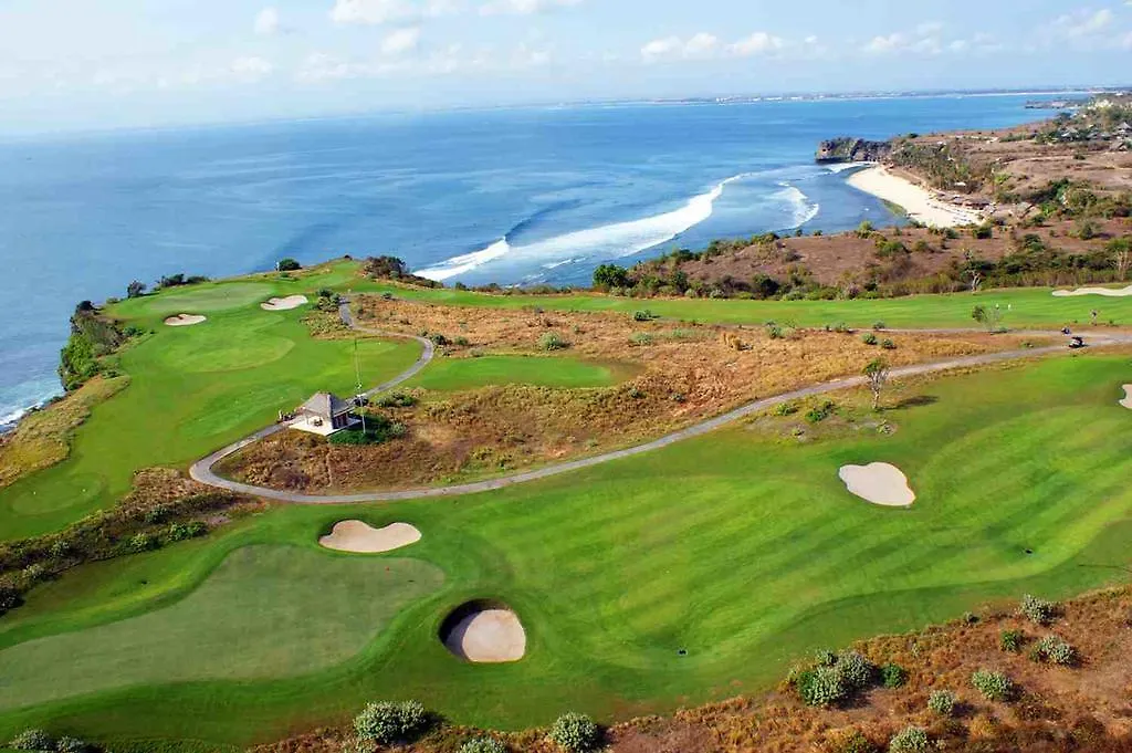 New Kuta Golf / Ocean Villa Uluwatu