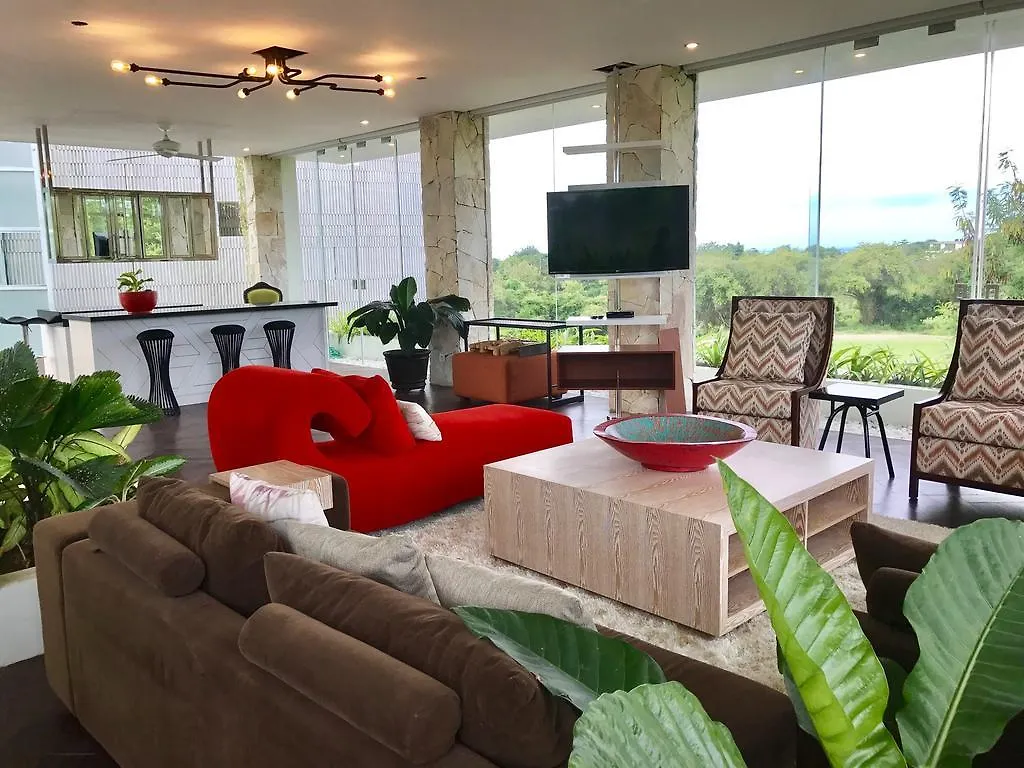 New Kuta Golf / Ocean Villa Uluwatu